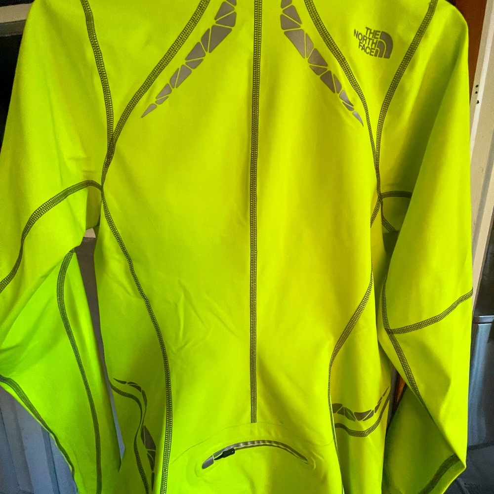 THE NORTH FACE WOMEN’S ILLUMINATED REVERSIBLE PERFORMANCE JACKET ** Hard to Find